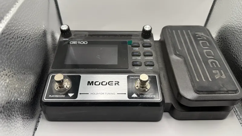Mooer GE100 Guitar Multi-Effects Processor Pedal — photo 2