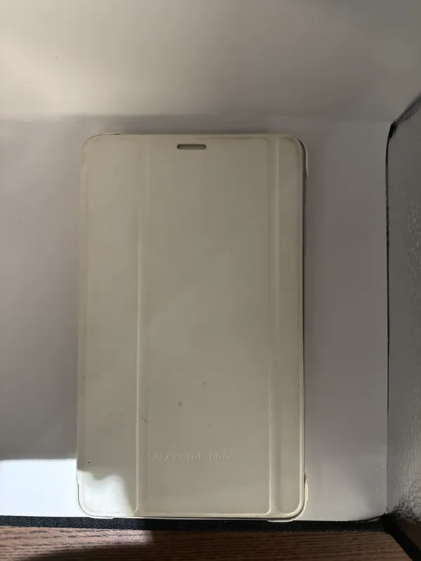 Samsung Galaxy Tab Pro 8.4 (SM-T320) with LineageOS & Cover — photo 2